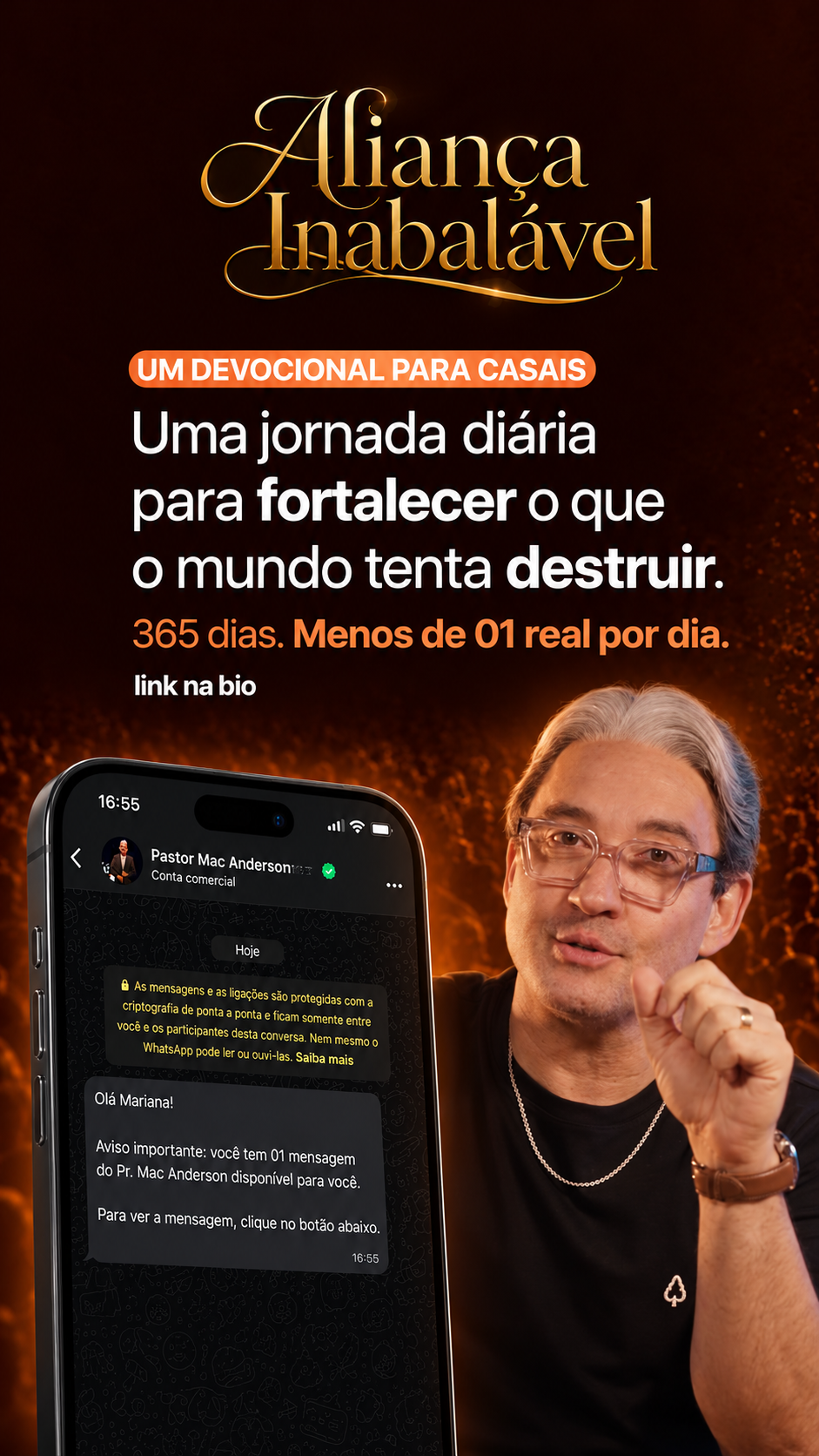Arte do devocional com o apresentador e uma conversa no WhatsApp.